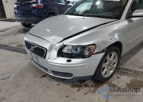 2006 Volvo S40 2.4I из США, поврежденный, VIN YV1MS382562223743